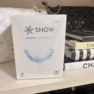 Snow ❄️ Teeth Whitening
